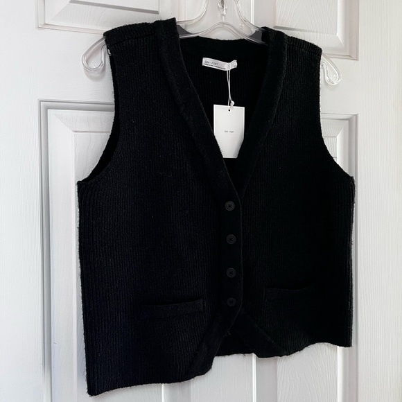 SOLD NWT Oak + Fort Black Relaxed Button Front Vest Cardigan M - Picture 7 of 16